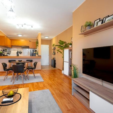 Cosy Green Apt Close To Macedonia Square ソフィア エクステリア 写真