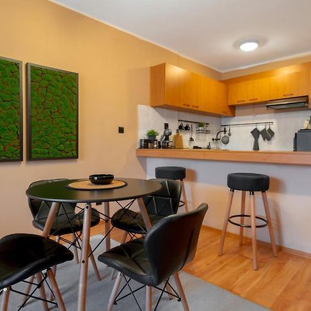 Cosy Green Apt Close To Macedonia Square ソフィア エクステリア 写真