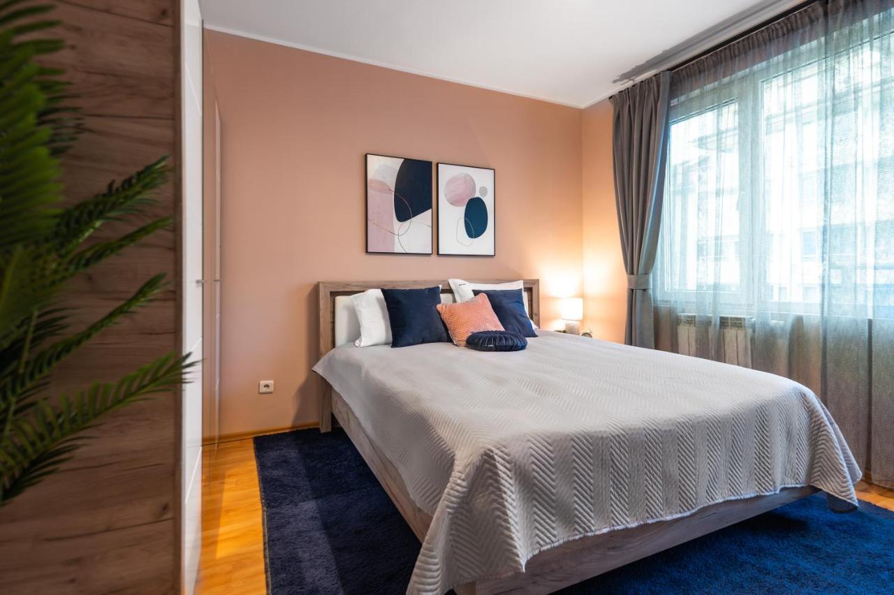 Cosy Green Apt Close To Macedonia Square ソフィア エクステリア 写真