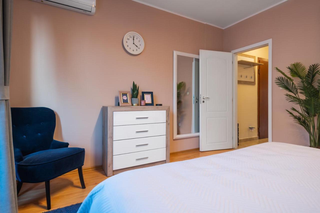 Cosy Green Apt Close To Macedonia Square ソフィア エクステリア 写真